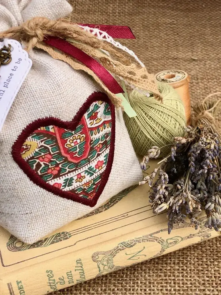 ballotin_sachet_lavande_provence_bordeaux_vert_coeur_provencal
