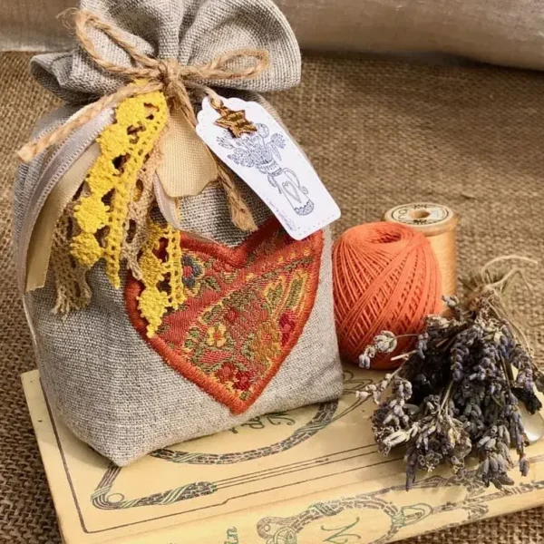 ballotin_sachet_lavande_provence_idee_cadeau_artisanal