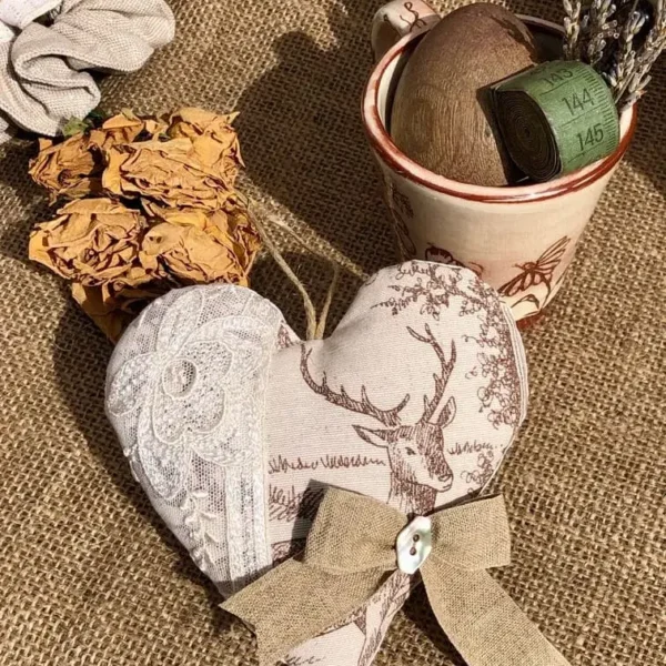 coeur_de_lavande_renne_nature_roi_de_la_forêt_dentelle