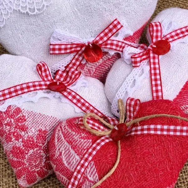 coeurs_lavande_linge_ancien_rouge_blanc_idee_cadeau_provence_femme_comptoir_de_famille