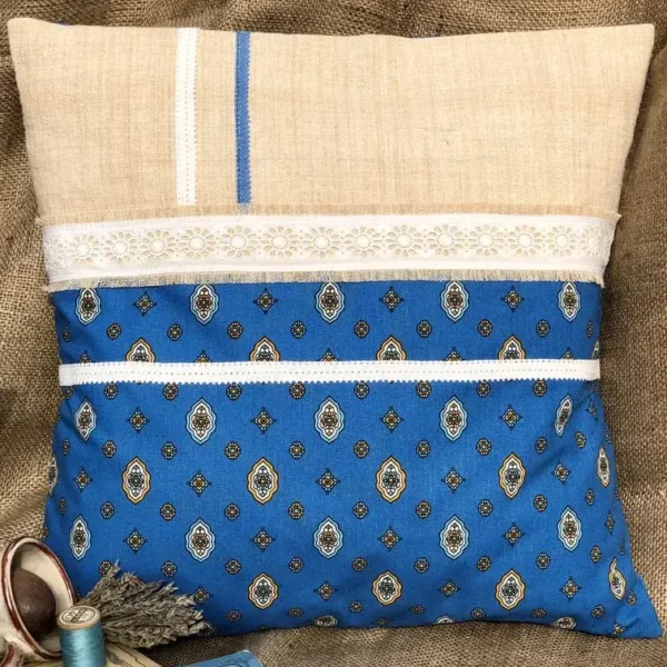 housse_coussin_tissu_provençale_brillane_bleu_decoration_dentelle