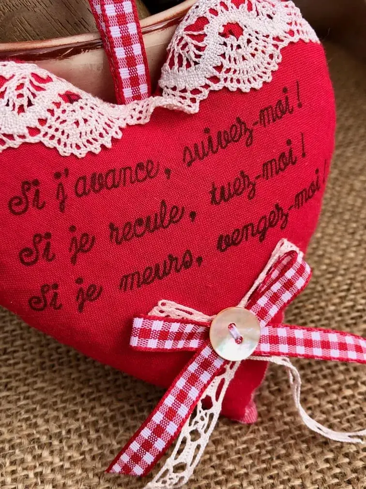 petit_coeur_lavande_provence_citation_la_rochejacquelin_dentelle_idee_cadeau