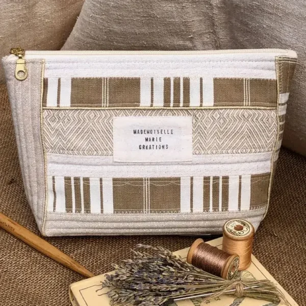 trousse_patchwork_boheme_chic_creme_dore_or_idee_cadeau_femme_elegant