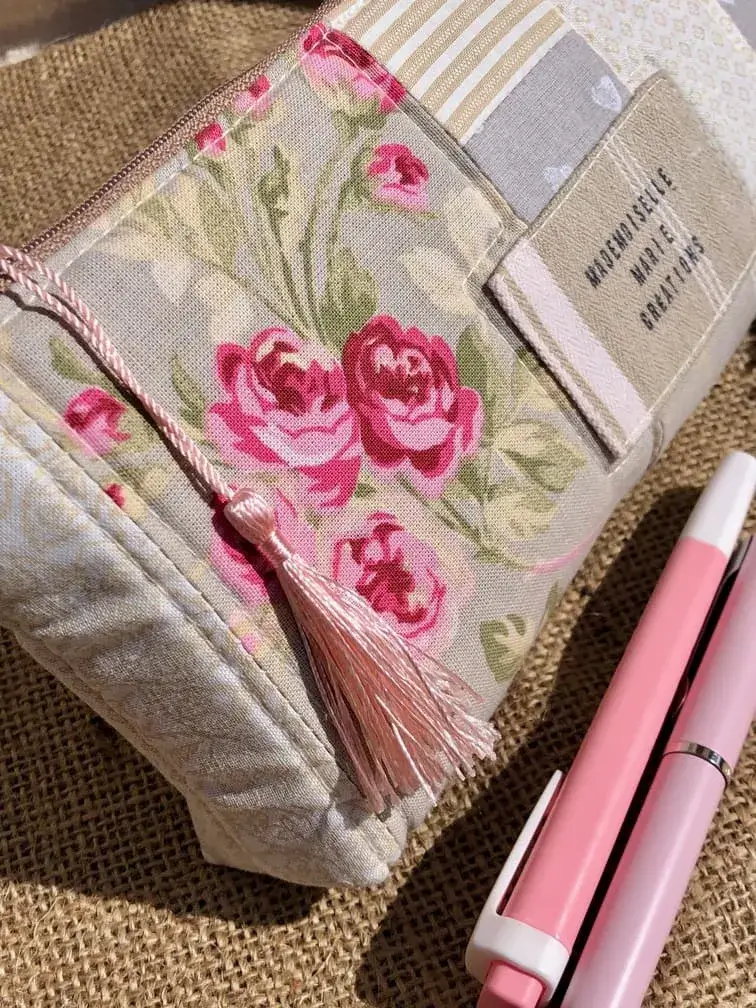 trousse_roses_aniciennes_vintage_shabby_romantique_fait_main_provence
