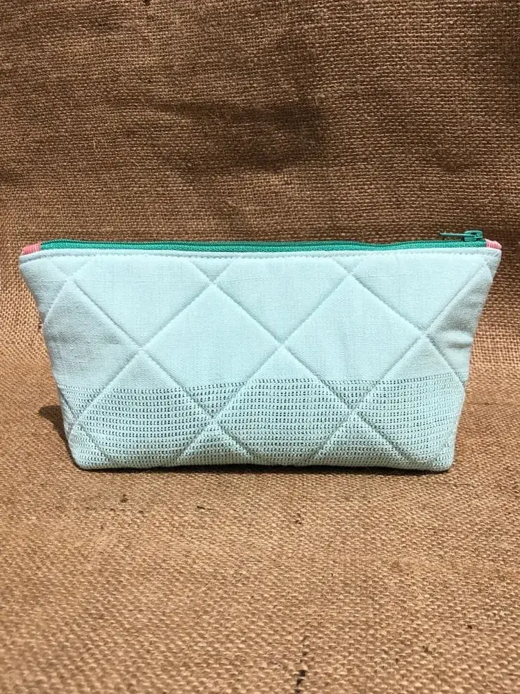 trousse_berlingot_indienne_artisanale_idee_cadeau_provence_collection_capsule_vintage_bonbon_upcycling_reemploi_linge_ancien_celadon