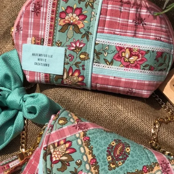 trousse_indienne_artisanal_fait_main_provence_cadeau_original_capsule_textile_vintage_upcycling_vintage_bonbon