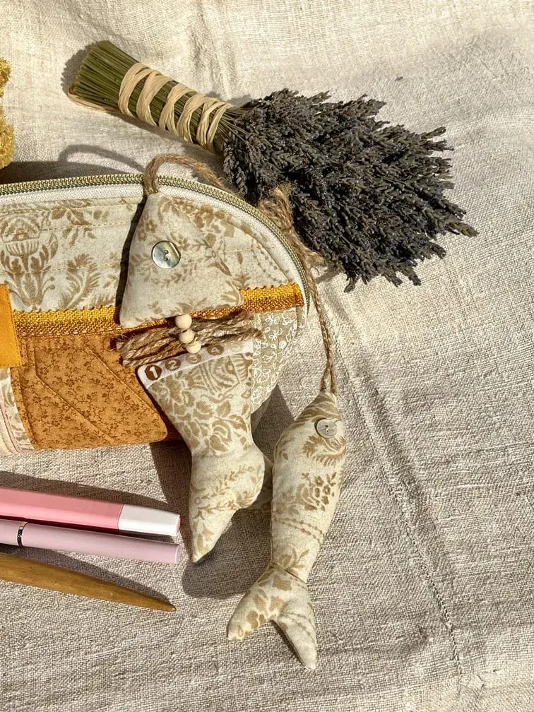 ensemble_trousse_demi_lune_sardine_lavande_miel_moutarde_jaune_soleil_automne_provence