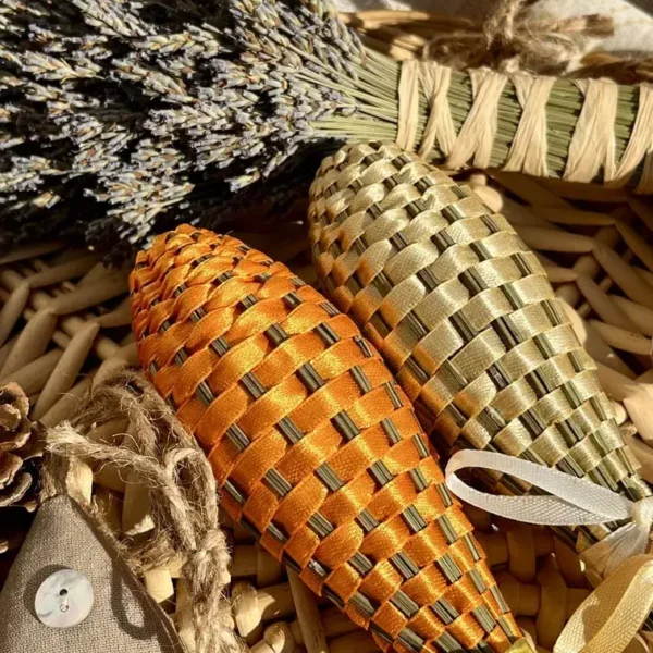 fuseaux_lavande_orange_doré_tradition_provencale