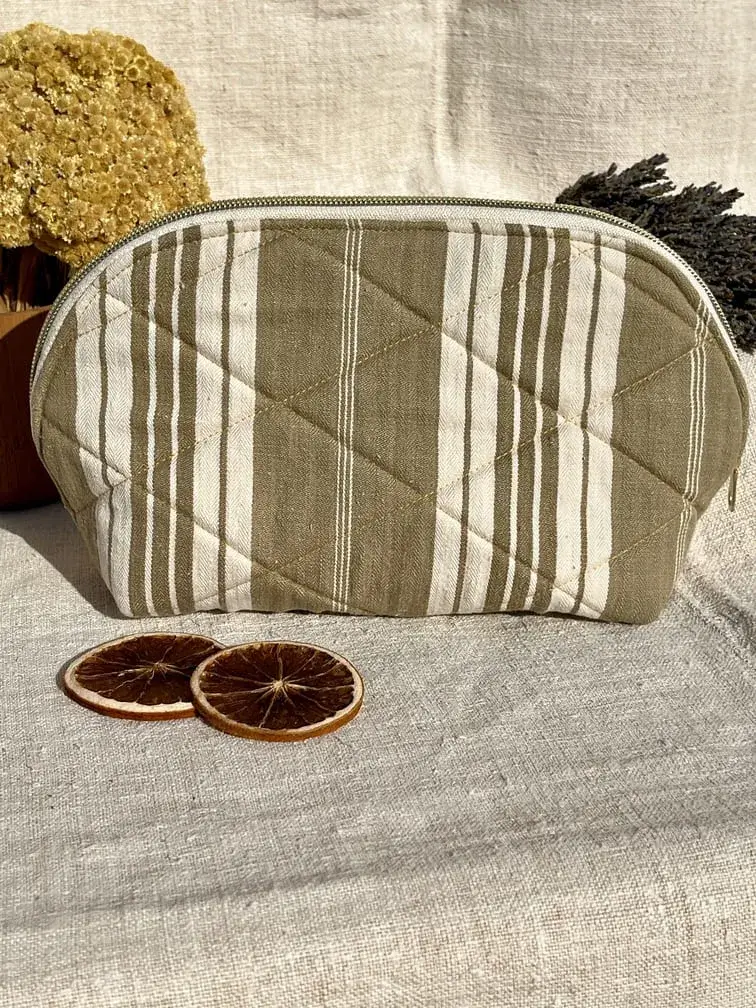 trousse_demi_lune_miel_moutarde_jaune_couleurs_automne_idee_cadeau_femme_matelassée